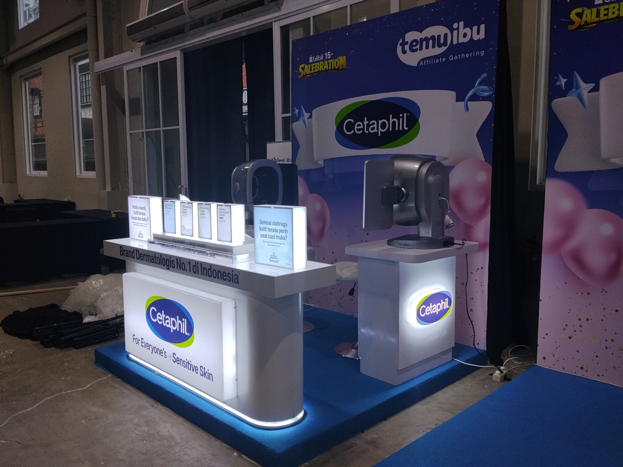 Cetaphil Booth